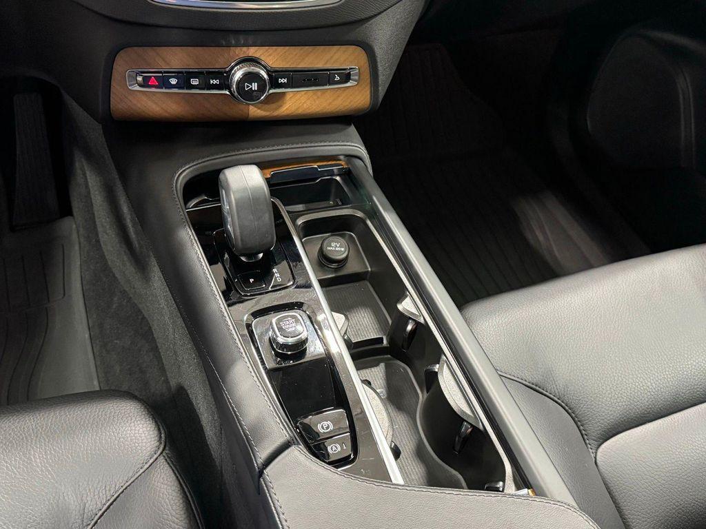 used 2024 Volvo XC90 Recharge Plug-In Hybrid car, priced at $53,655