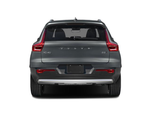 new 2025 Volvo XC40 car