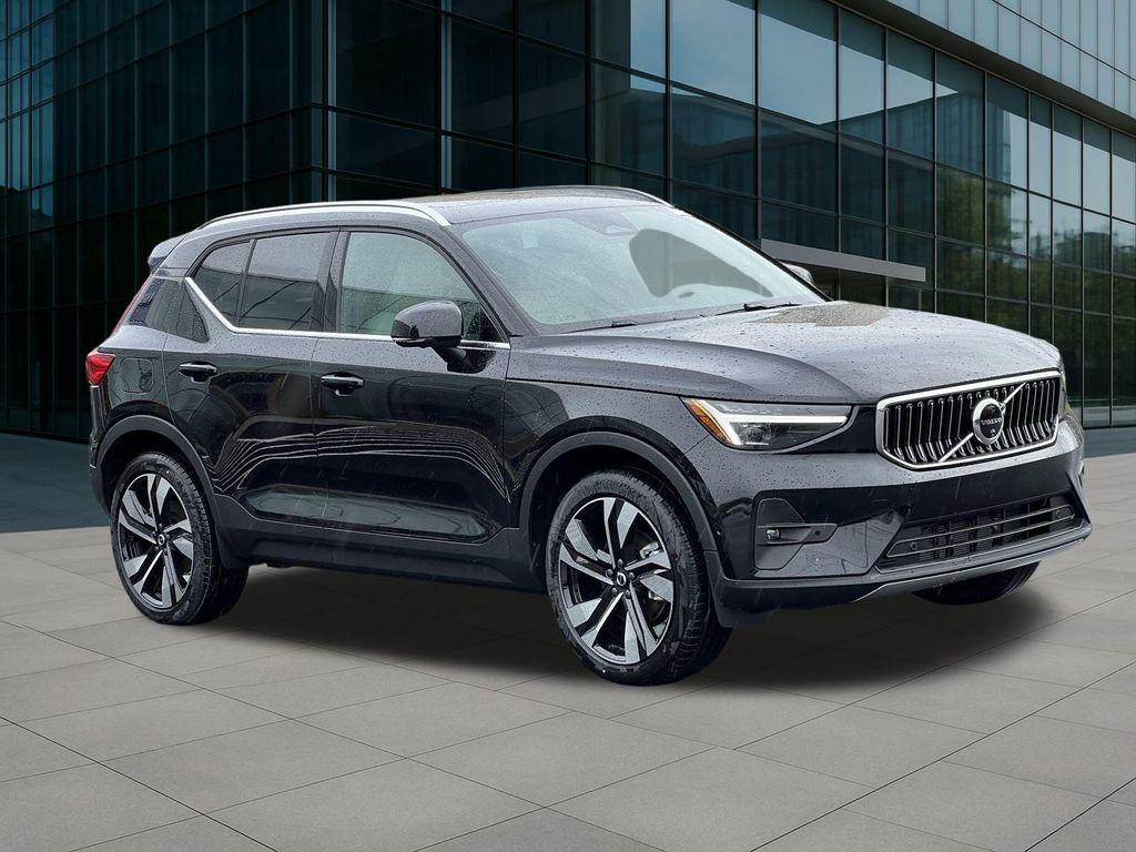 new 2025 Volvo XC40 car