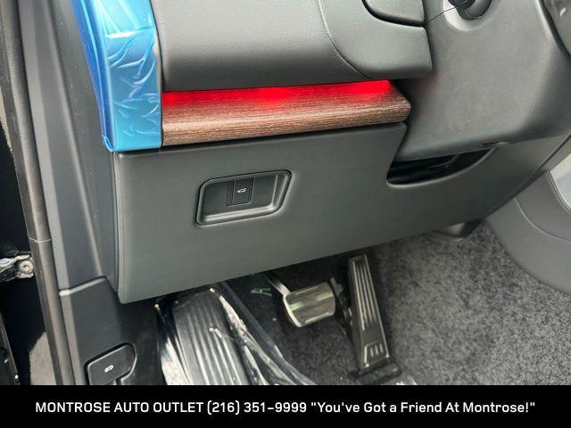 new 2025 Land Rover Range Rover car, priced at $134,130