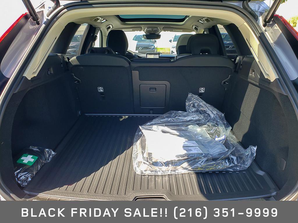 new 2026 Volvo XC60 car, priced at $57,985