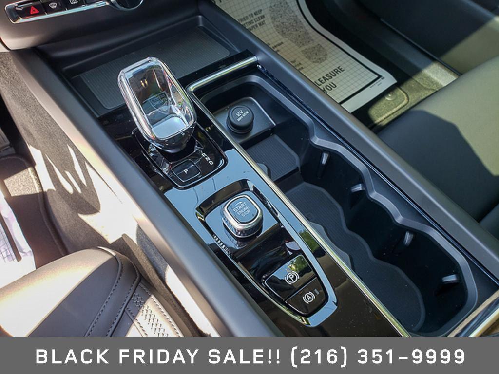 new 2026 Volvo XC60 car, priced at $57,985