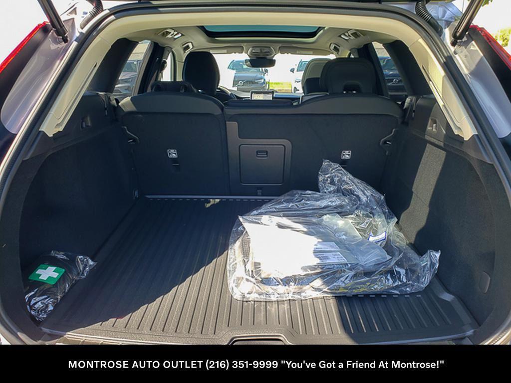 new 2026 Volvo XC60 car, priced at $57,985