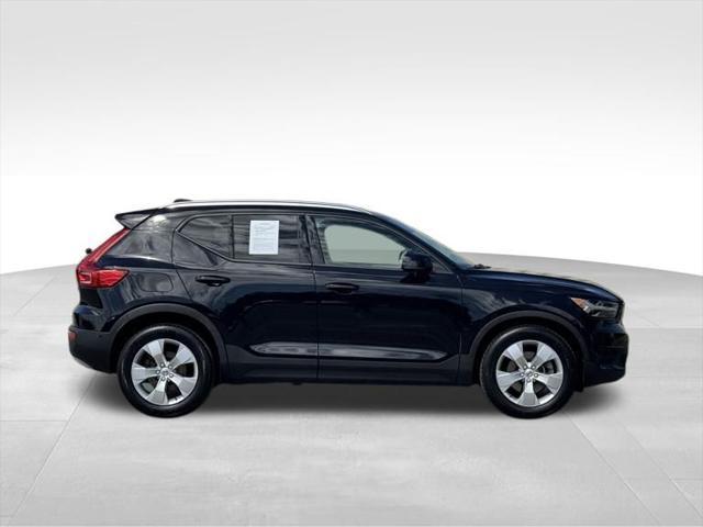used 2019 Volvo XC40 car, priced at $21,999