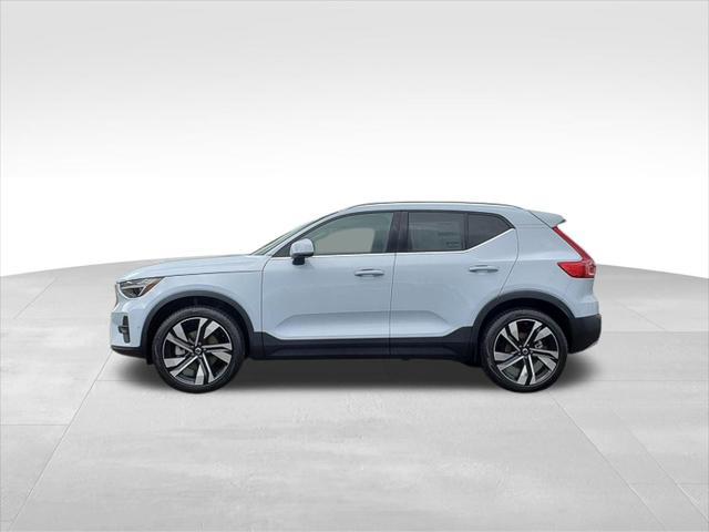 new 2025 Volvo XC40 car, priced at $51,040