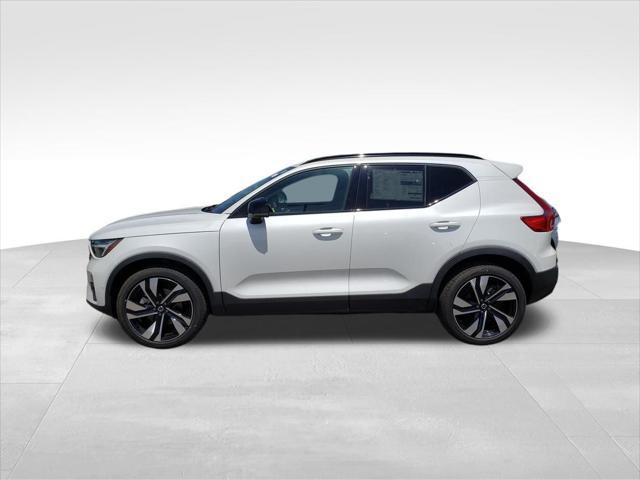 new 2025 Volvo XC40 car, priced at $51,060