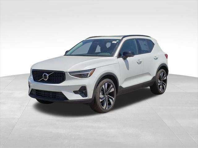 new 2025 Volvo XC40 car, priced at $51,060