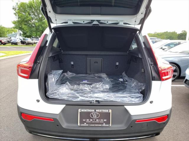 new 2025 Volvo XC40 car, priced at $49,810