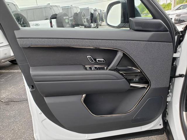 new 2025 Land Rover Range Rover Sport car
