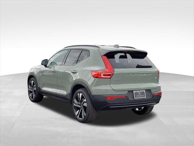 new 2025 Volvo XC40 car, priced at $51,565