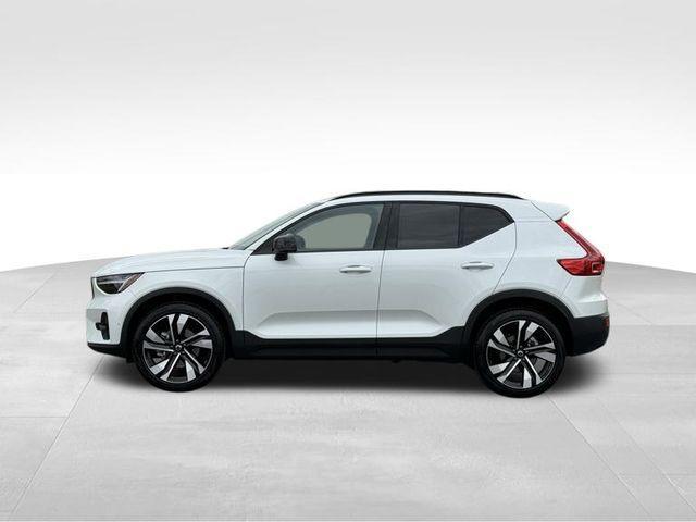 used 2024 Volvo XC40 car, priced at $43,997