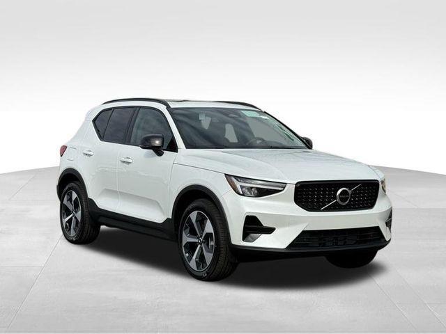 new 2024 Volvo XC40 car, priced at $46,510