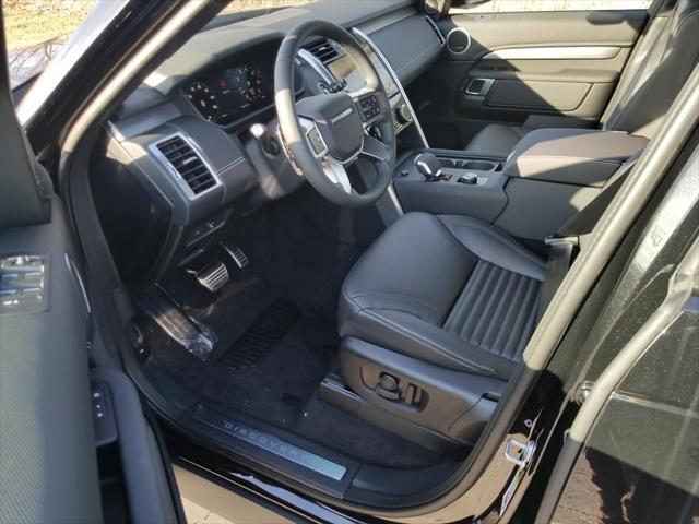 new 2025 Land Rover Discovery car, priced at $75,218