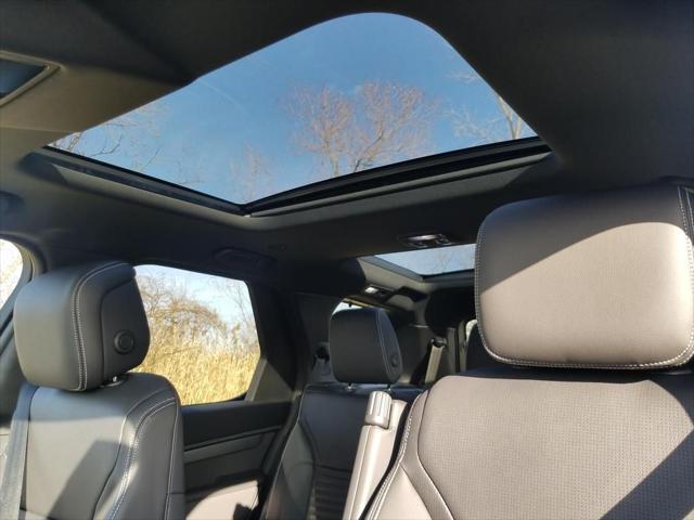 new 2025 Land Rover Discovery car, priced at $75,218