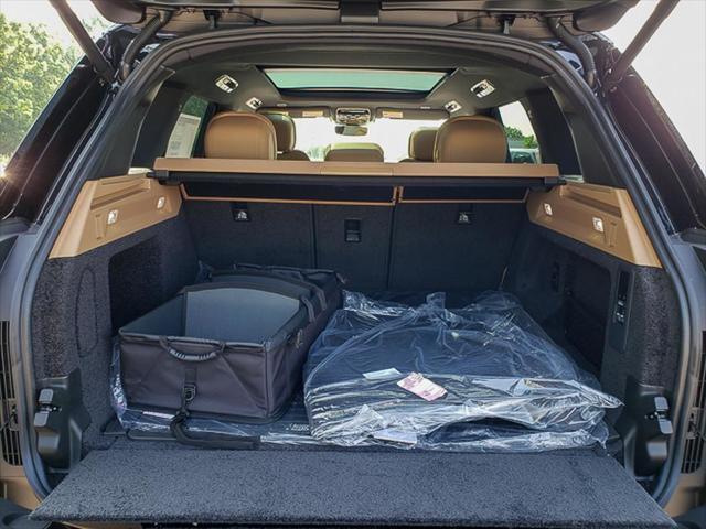 new 2025 Land Rover Range Rover car, priced at $118,430