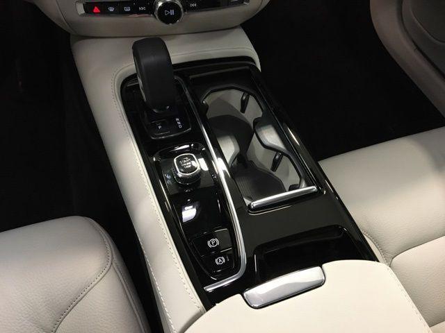 new 2024 Volvo S60 Recharge Plug-In Hybrid car, priced at $60,445