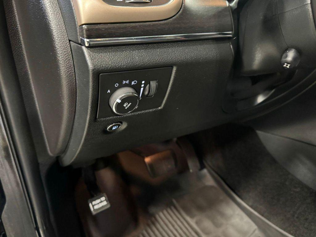 used 2015 Jeep Grand Cherokee car, priced at $14,119
