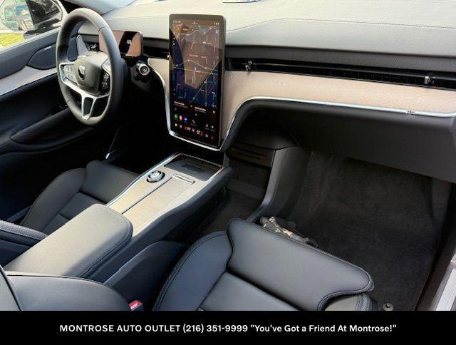 new 2025 Volvo EX90 car, priced at $92,675