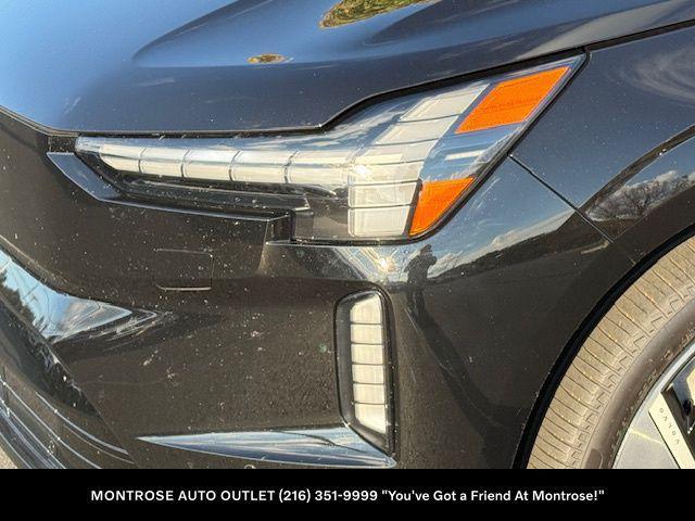 new 2025 Volvo EX90 car, priced at $92,675