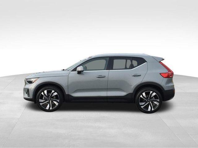 new 2024 Volvo XC40 car, priced at $49,450