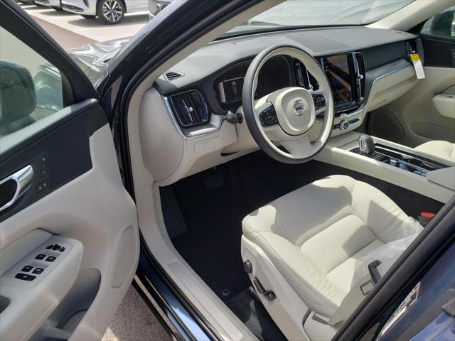 new 2025 Volvo XC60 car