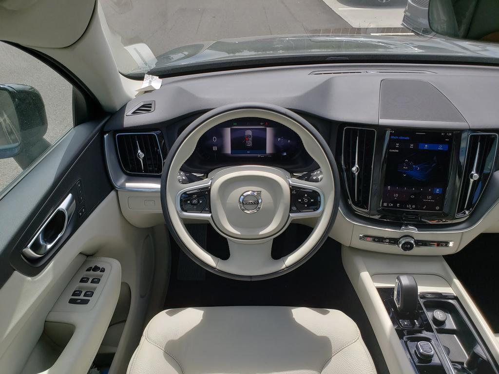 new 2025 Volvo XC60 car, priced at $51,450
