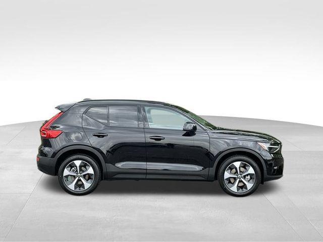 new 2025 Volvo XC40 car, priced at $49,565