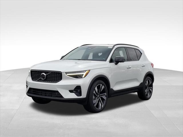new 2025 Volvo XC40 car, priced at $49,790