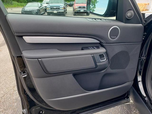 new 2025 Land Rover Discovery car, priced at $70,568