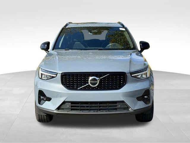 used 2023 Volvo XC40 car, priced at $36,299