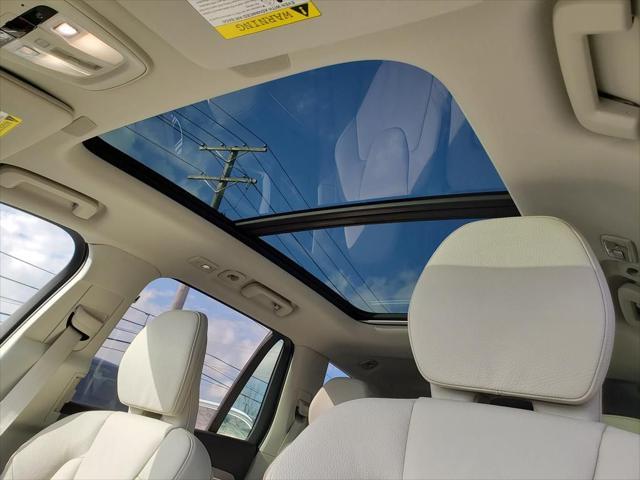 new 2025 Volvo XC90 car, priced at $65,775
