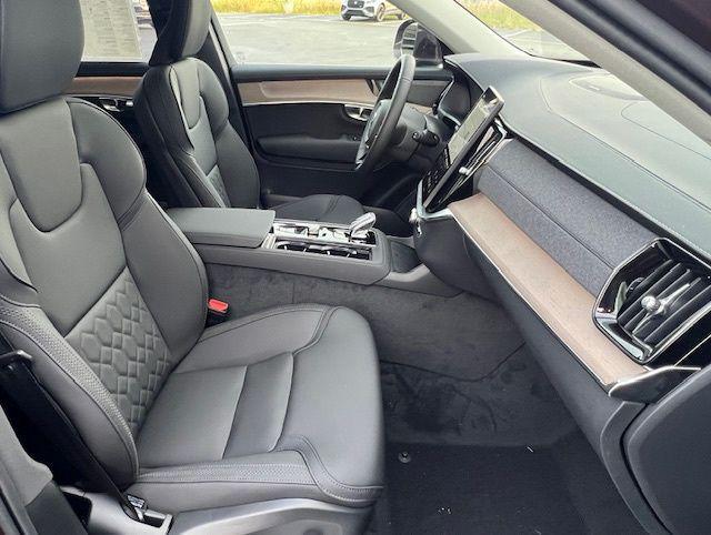 new 2025 Volvo XC90 car, priced at $69,245