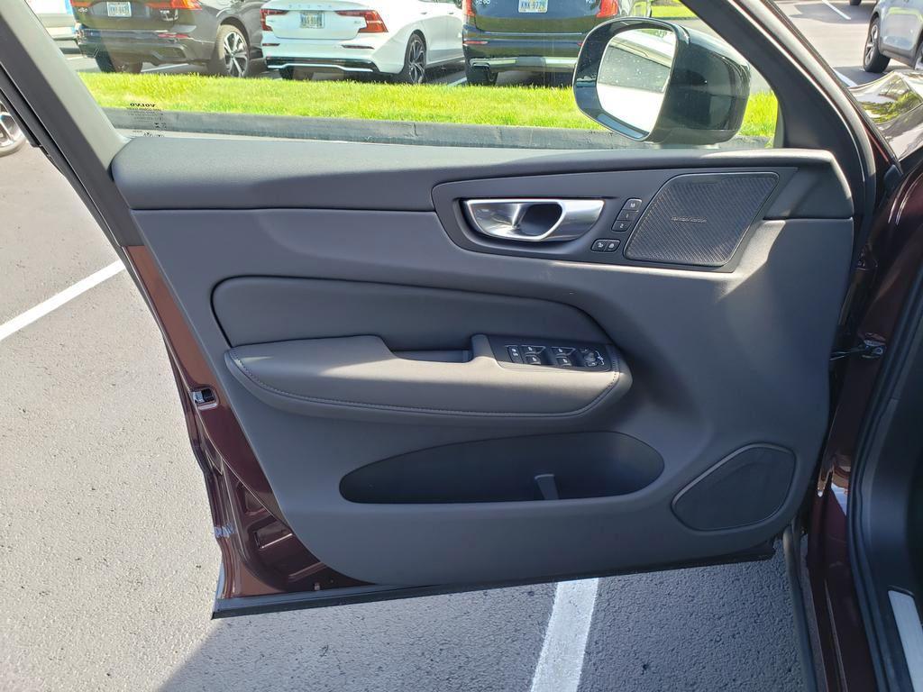 new 2026 Volvo XC60 car, priced at $58,360
