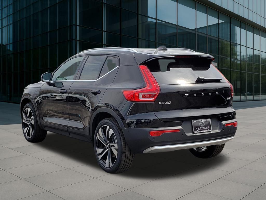 new 2025 Volvo XC40 car, priced at $52,235