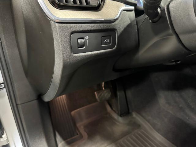 used 2020 Volvo XC60 car, priced at $31,159