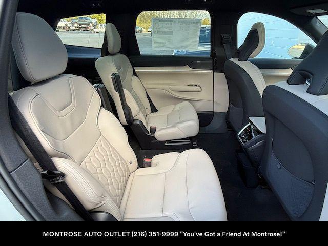 new 2025 Volvo EX90 car, priced at $86,790