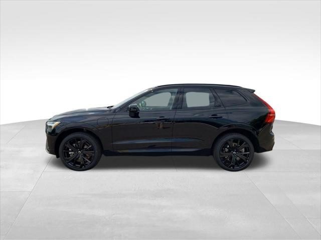 new 2025 Volvo XC60 Plug-In Hybrid car