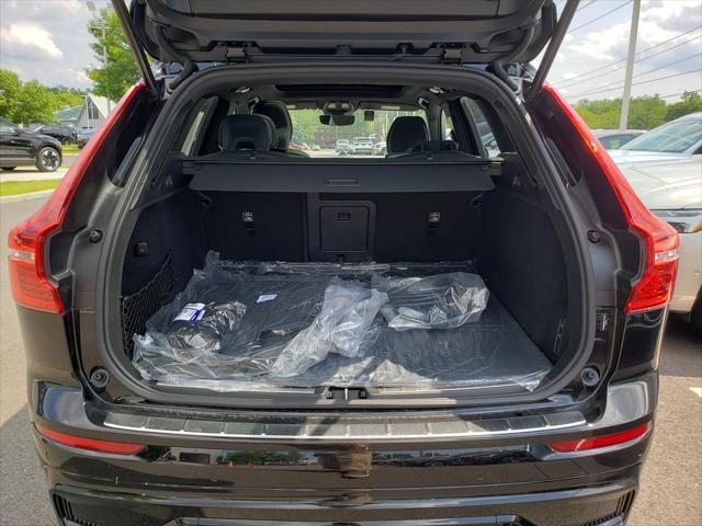 new 2025 Volvo XC60 Plug-In Hybrid car