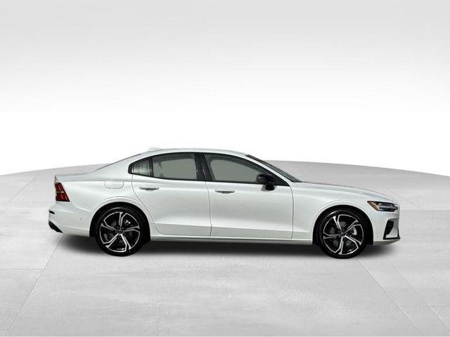 new 2024 Volvo S60 car, priced at $51,925