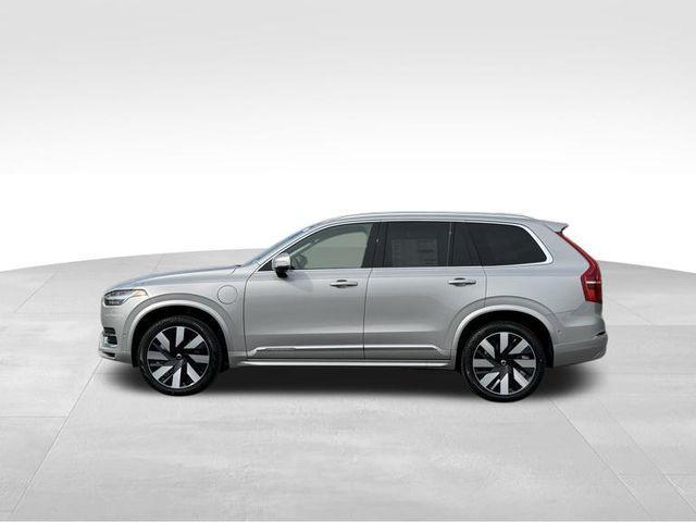 new 2024 Volvo XC90 Recharge Plug-In Hybrid car