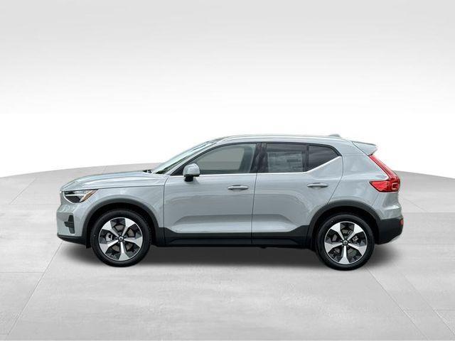 new 2025 Volvo XC40 car, priced at $46,015