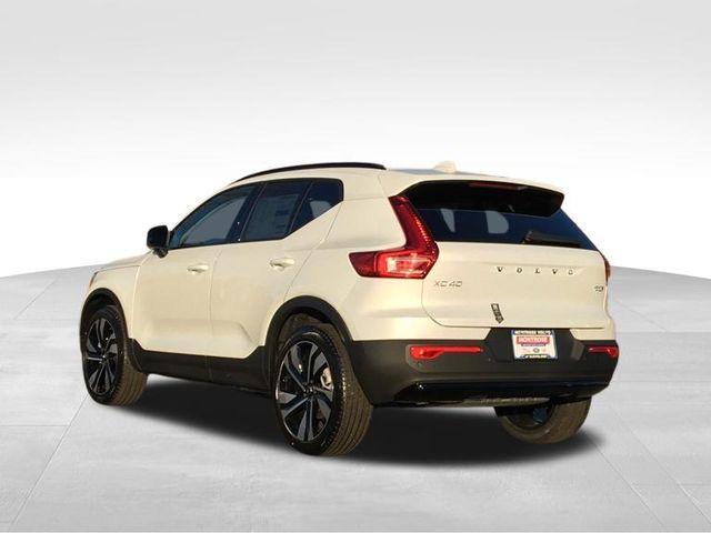new 2024 Volvo XC40 car, priced at $49,720