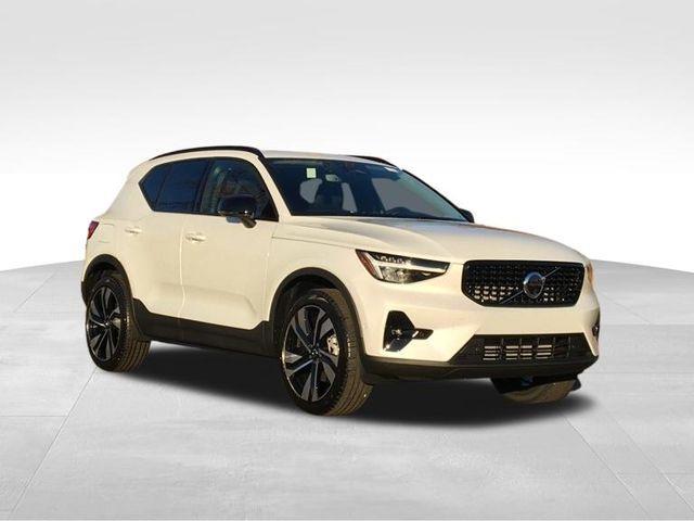 new 2024 Volvo XC40 car, priced at $49,720