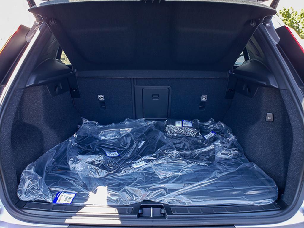 new 2026 Volvo XC40 car, priced at $51,850