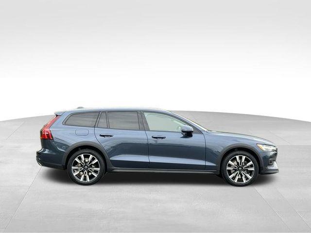 used 2022 Volvo V60 Cross Country car, priced at $36,999