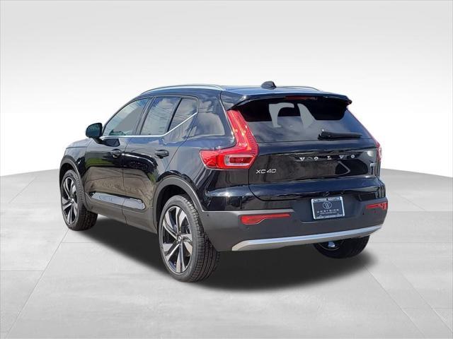 new 2025 Volvo XC40 car
