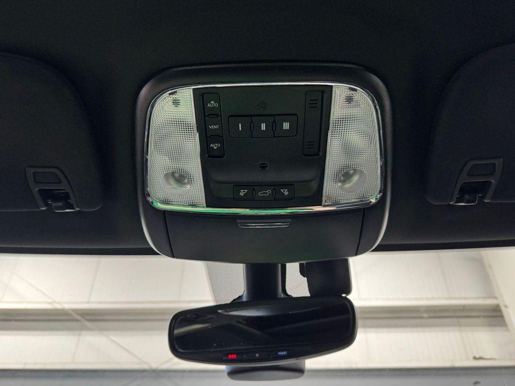 used 2018 Jeep Grand Cherokee car, priced at $14,807