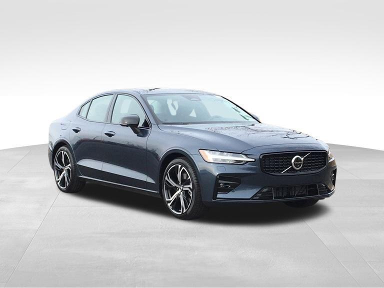 new 2024 Volvo S60 car, priced at $52,795