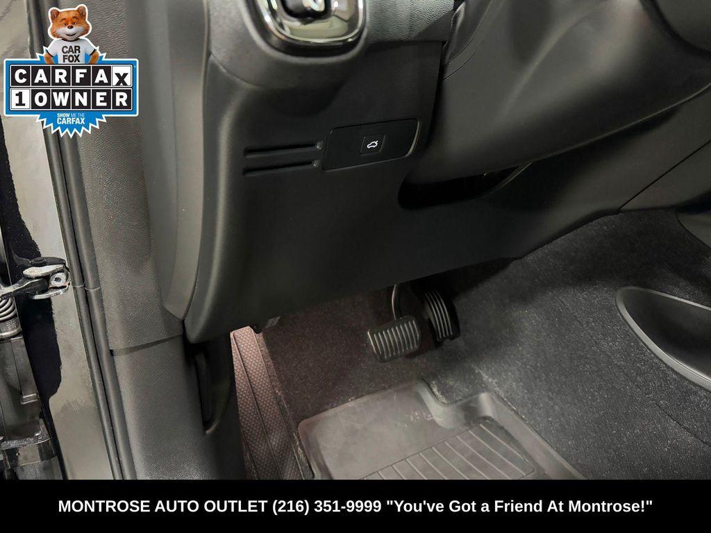 used 2023 Volvo XC40 car, priced at $26,598