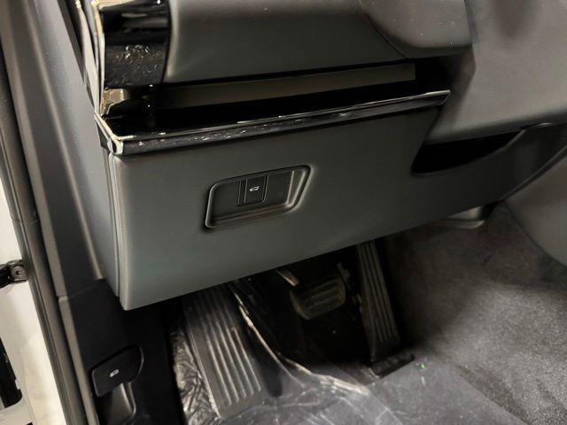 new 2025 Land Rover Range Rover Sport car, priced at $83,995
